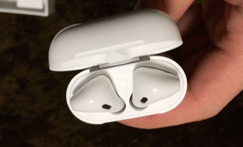 最新版】私がAirPodsを6週間待たずに当日購入した裏技とは？ | Apple