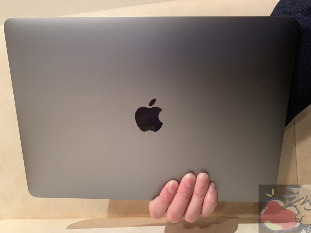 これが本物のレビュー。【完動品】MacBook Pro 13 250GB ダブルOS 13-42。13インチMacBook Pro(2016)の愛を語ってみた 
