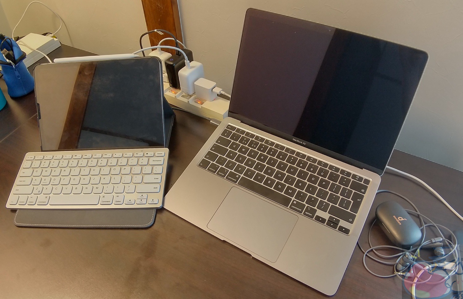 MacBook Air2020（ゴールド）