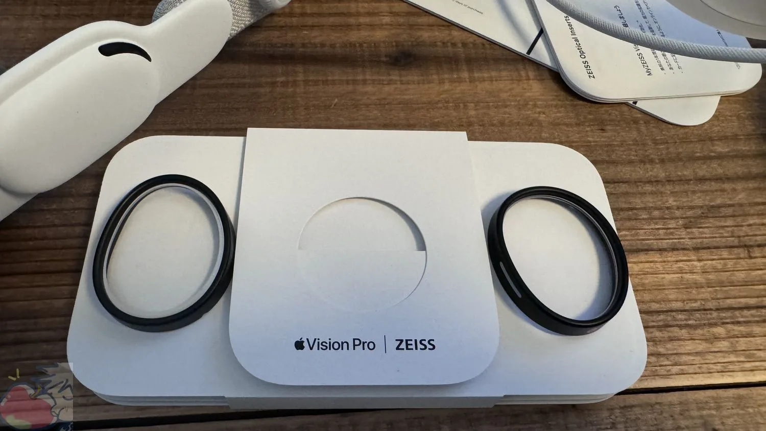 【低評価に関してプロフ参照】Apple  速報】Apple Vision ProのZEISSレンズが度数逆で届いた人が続出